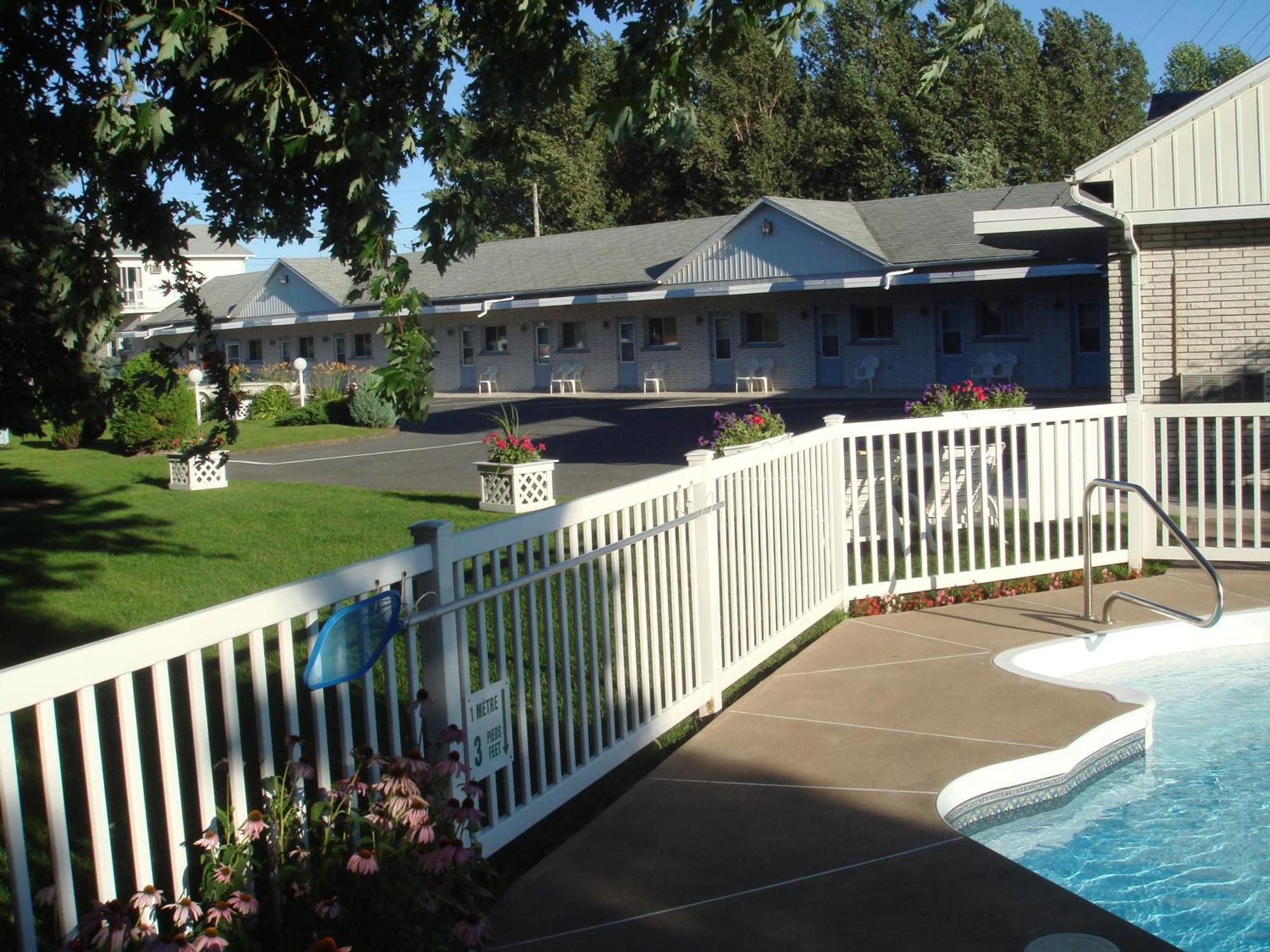 Motel Belle Riviere Saint-Jean-sur-Richelieu Extérieur photo