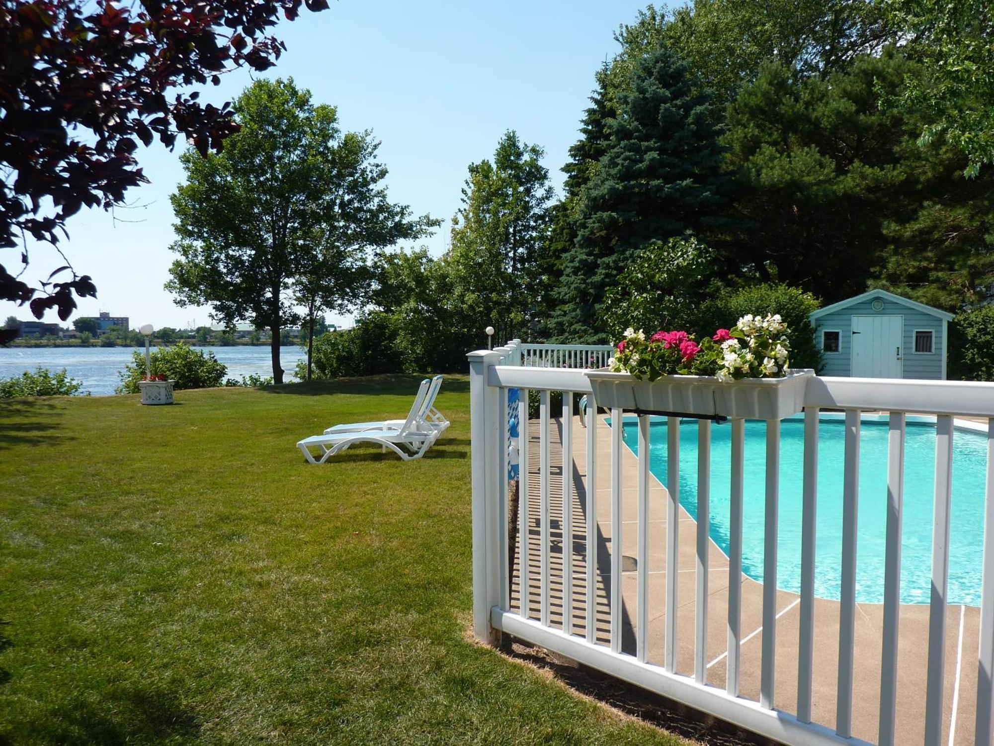 Motel Belle Riviere Saint-Jean-sur-Richelieu Extérieur photo