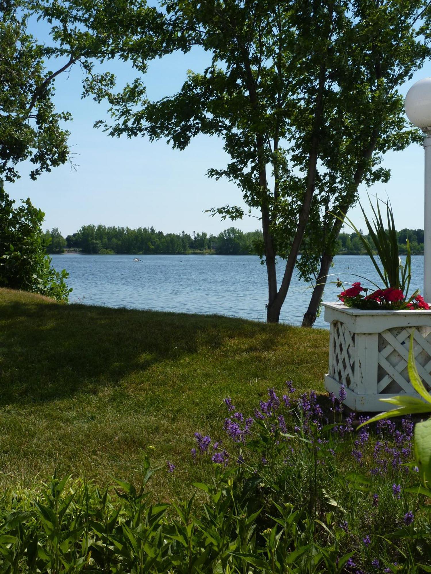 Motel Belle Riviere Saint-Jean-sur-Richelieu Extérieur photo