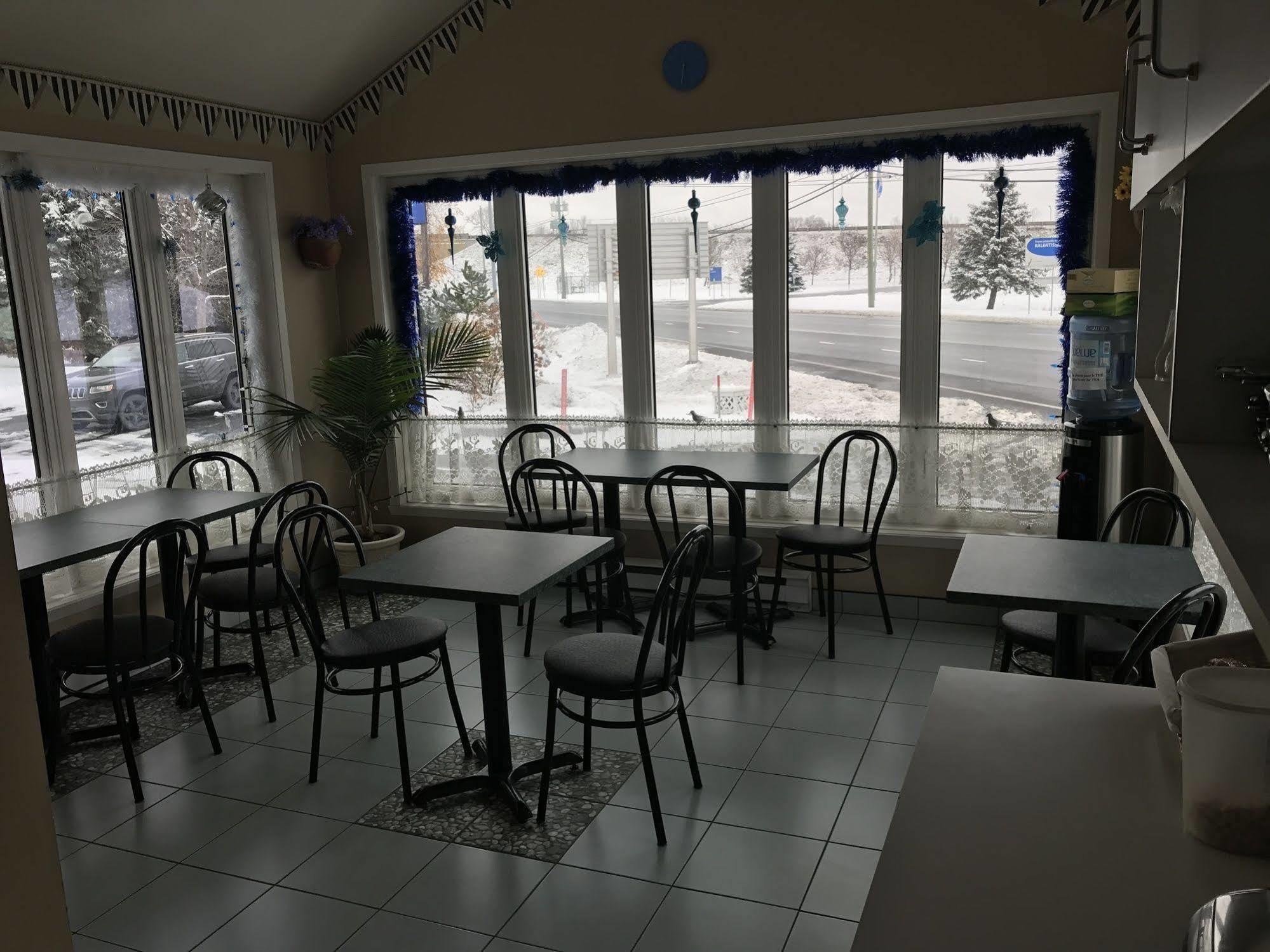 Motel Belle Riviere Saint-Jean-sur-Richelieu Extérieur photo
